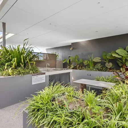 Walk To The Gabba With Rooftop Pool & Secure Carpark With Beautiful Views Brisbane