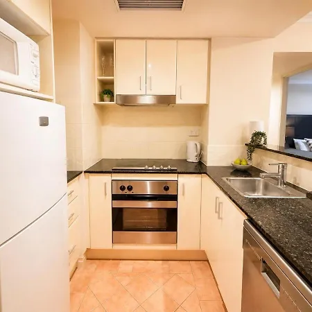 Queen Street Cbd With Balcony And Amenities C48 Brisbane