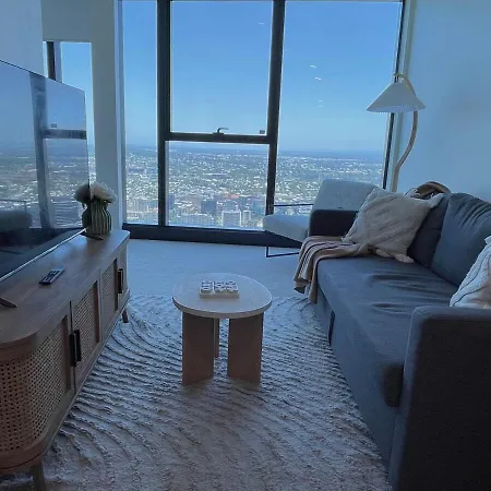 Lvl72 Breathtaking Views With Parking, Pool & Gym Apartment