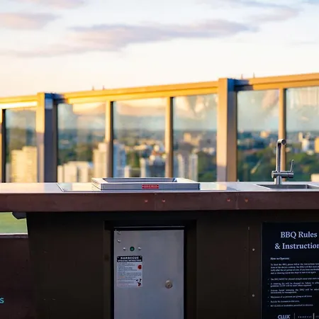 South 1 Bedroom With Pool Apartment Brisbane