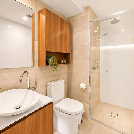 Cbd Luxury 2b W Parking Sky View Apartment *