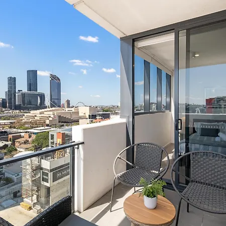 Convenient To Urban Living By Private Host Apartment *