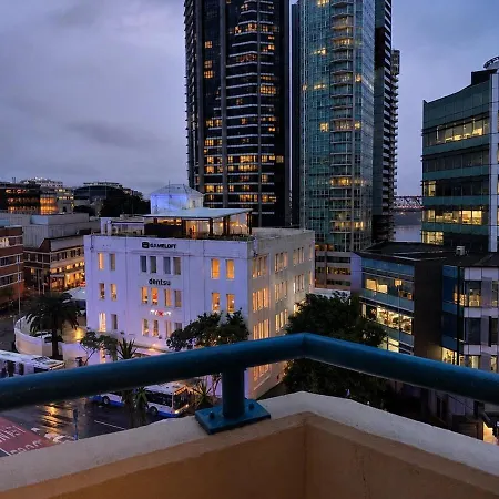 Apartment Queen Street Cbd With Balcony And Amenities C48