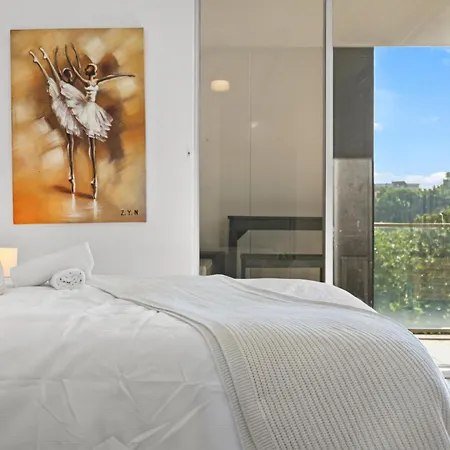 Apartment Entire Unit - 2 Pools - Sauna - Park - Cbd Views - Baby Ready Brisbane