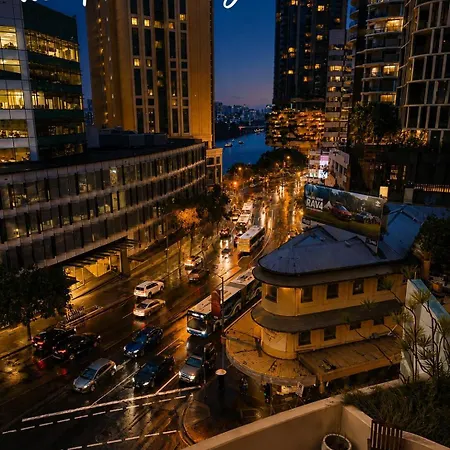 Apartment Queen Street Cbd With Balcony And Amenities C48