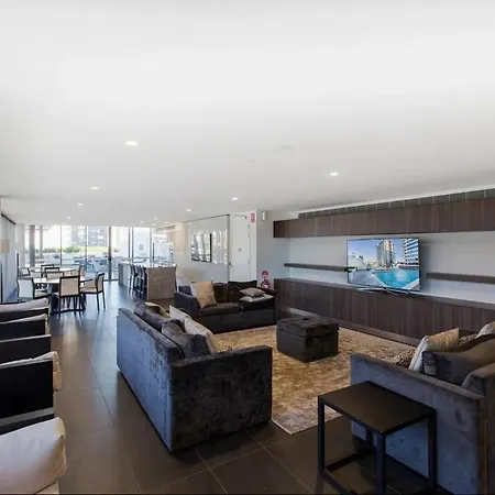 Modern Living With Secure Parking! * Brisbane
