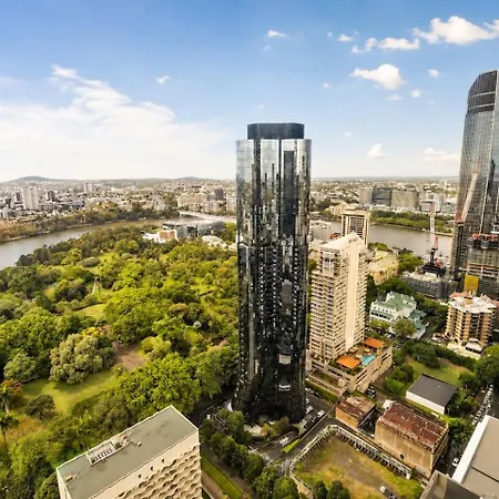 Cbd Luxury 2b W Parking Sky View Apartment