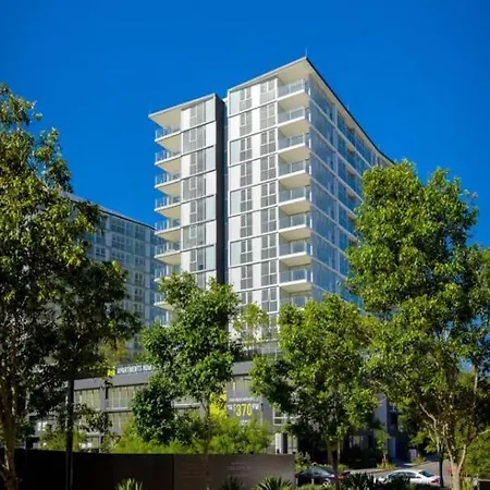 Luxurious Newstead With Views Apartment *