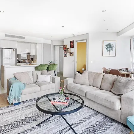 Apartment Skyline Elegance 2bdr Pool Gym Sauna Parking Brisbane