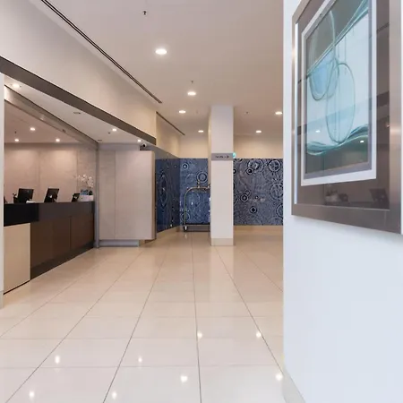 Chic 1br Retreat Heart Of Pool&gym Views Apartment Brisbane