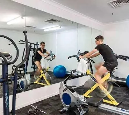 Stylish 2 Bed 2 Bath Balcony Parking Pool & Gym Apartment Brisbane
