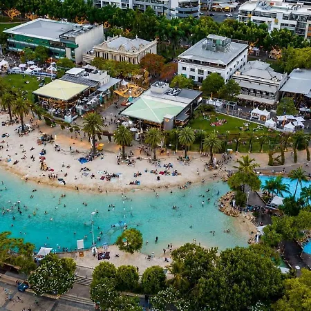Level 22 Skyline Views With Sauna, Gym, Pool And Free Parking * Brisbane