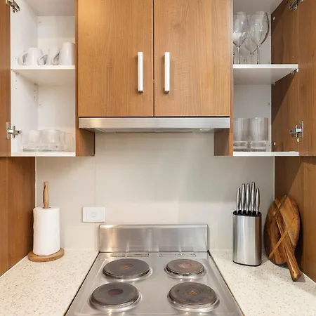 Apartment Smart Self Check-in - Darnley St *