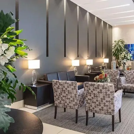 Chic 1br Retreat Heart Of Pool&gym Views Apartment *