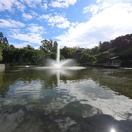 Entire Unit - 2 Pools - Sauna - Park - Cbd Views - Baby Ready Apartment *