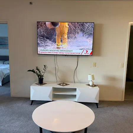 2bed 2bath Riverfront Luxury Views Apartment