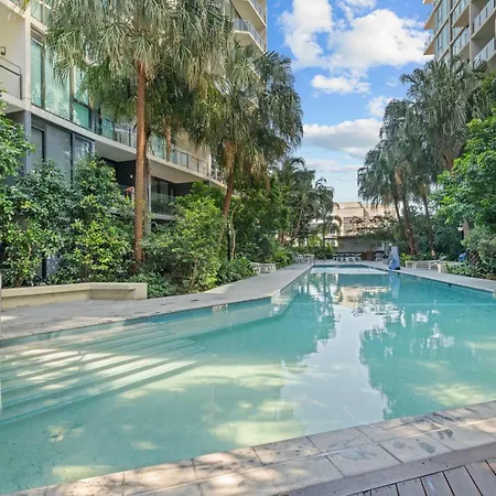 Luxury 2 Bed 2 Bath Parking Pool Gym & Sauna Apartment