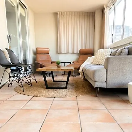 Apartment 2br - Lagoon Pool Gym - Sleeps 6 - Baby Equipped - Free Parking