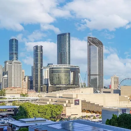Convenient To Urban Living By Private Host Apartment *