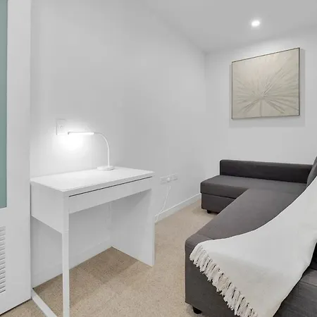 Apartment Modern Living With Secure Parking!