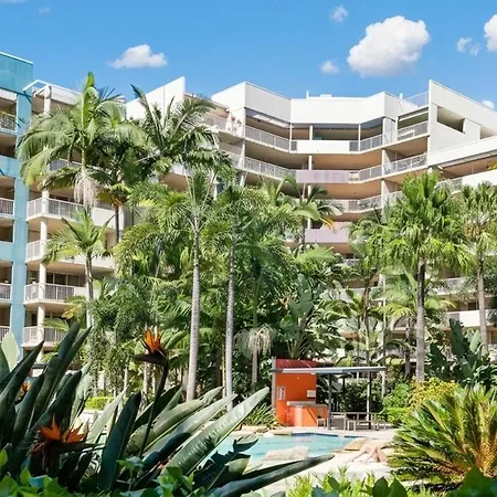 Apartment 2br - Lagoon Pool Gym - Sleeps 6 - Baby Equipped - Free Parking *