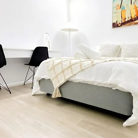 Apartment 2br - Lagoon Pool Gym - Sleeps 6 - Baby Equipped - Free Parking Brisbane