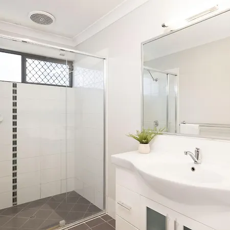 Apartment Smart Self Check-in - Darnley St *