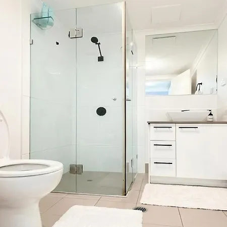 2br - Lagoon Pool Gym - Sleeps 6 - Baby Equipped - Free Parking