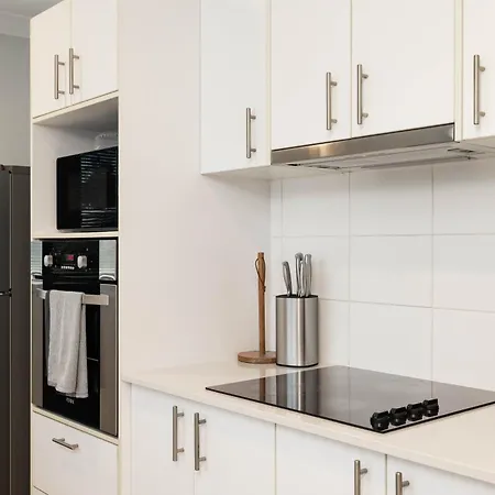 Apartment Smart Self Check-in - Darnley St *