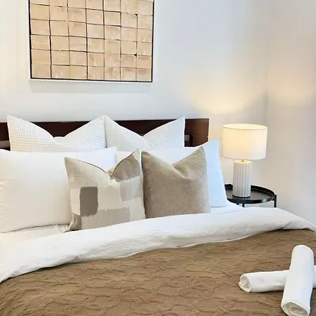 Amazing Location Close To Everything Pet Friendly *
