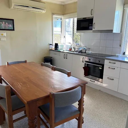 Conveniently Located Near Westfield Carindale Homestay Brisbane