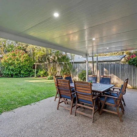 Holiday home Sunny Bayside Escape In Lota