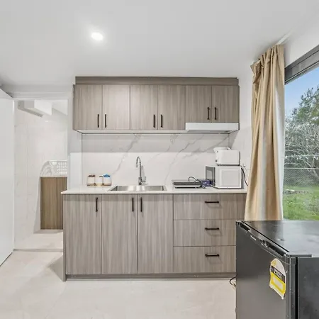 Great Value Renovated Prime Location Aircon Brisbane