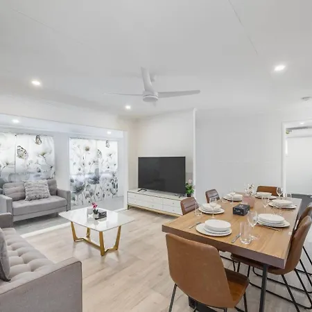 Pet Friendly And Great Value Air Con In Every Br Holiday home Brisbane