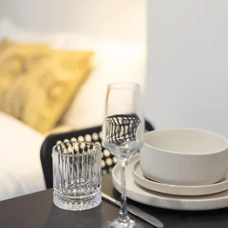 Great Value Renovated Prime Location Aircon * Brisbane