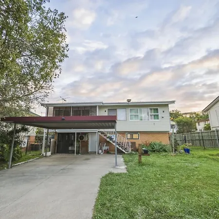 Holiday home Great Value Renovated Near Griffith And Shops *