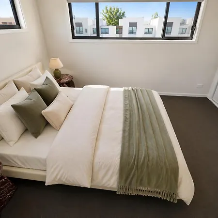 The Sunny Nook - 20 Mins To Bne Cbd Holiday home *