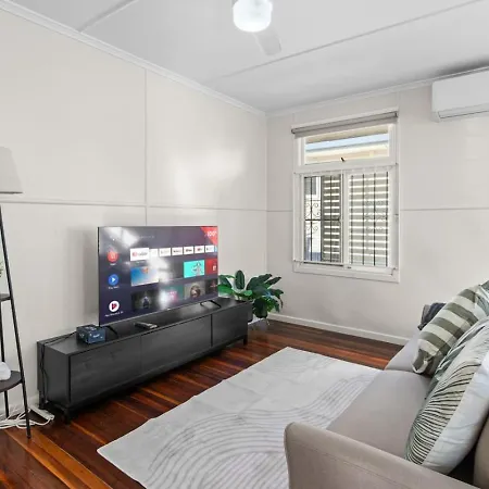 Great Value 5br Near River And Great Location