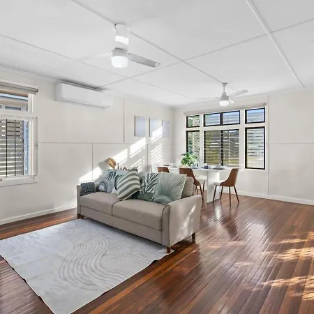 Great Value 5br Near River And Great Location Holiday home Brisbane