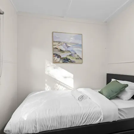 Great Value 5br Near River And Great Location