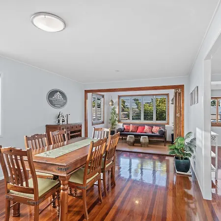 Sunny Bayside Escape In Lota * Brisbane