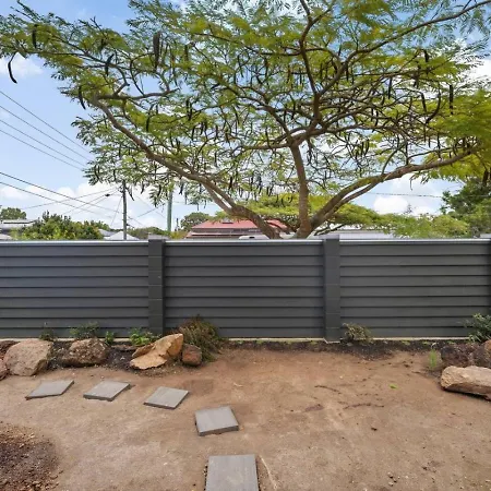 Holiday home Heritage Family Heart Of West End Cbd And River *