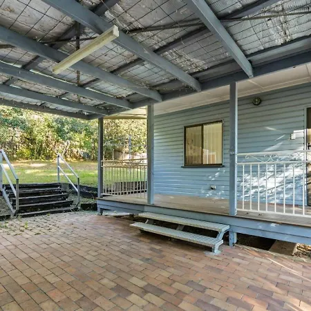 Great Value 5br Near River And Great Location Holiday home