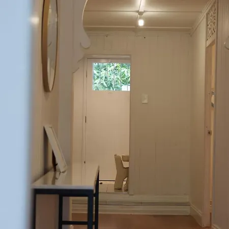 Heritage Family Heart Of West End Cbd And River Holiday home
