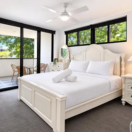 Elevated 3-bed Close To River Apartment