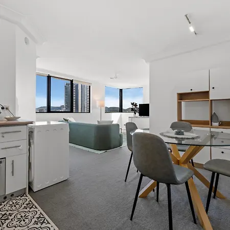 Apartment Park Regis North Quay