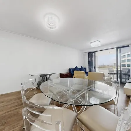 2 Bedroom River View In Cbd Apartment *