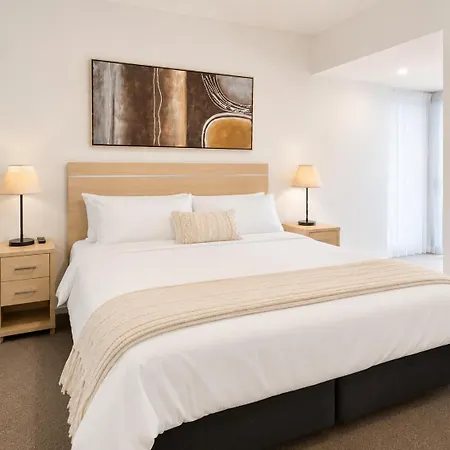 Cityscape At Aurora Tower Apartment Brisbane