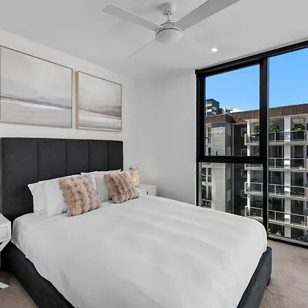 Cozy Hamilton With Brisbane's Rooftop Pool Apartment *