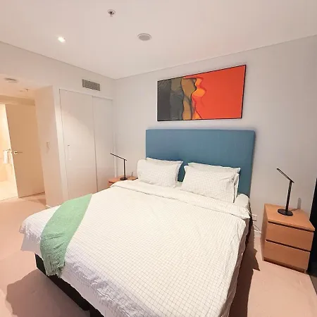 Skytower Level 68&amazing River Views&pet Friendly Apartment